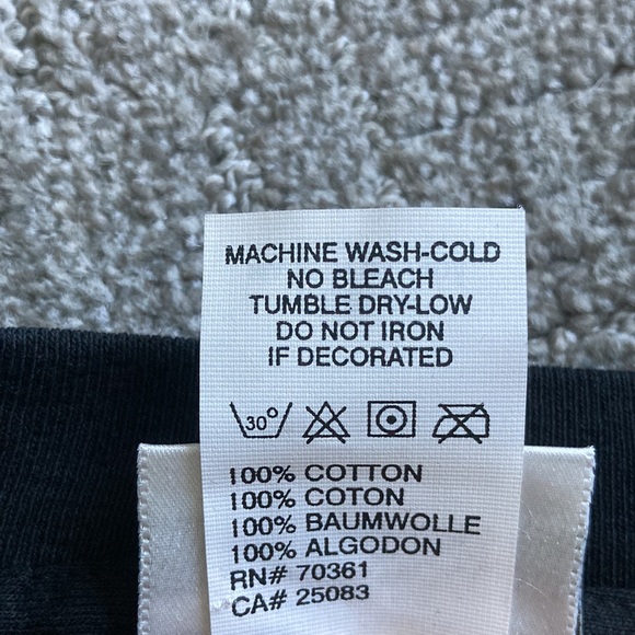 Disney Black T-Shirt - XL - Picture 9 of 11